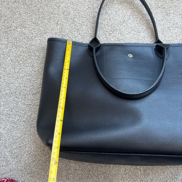 Longchamp Le Pilage Elegant Black Leather Tote Bag. Excellent condition. - Picture 10 of 15